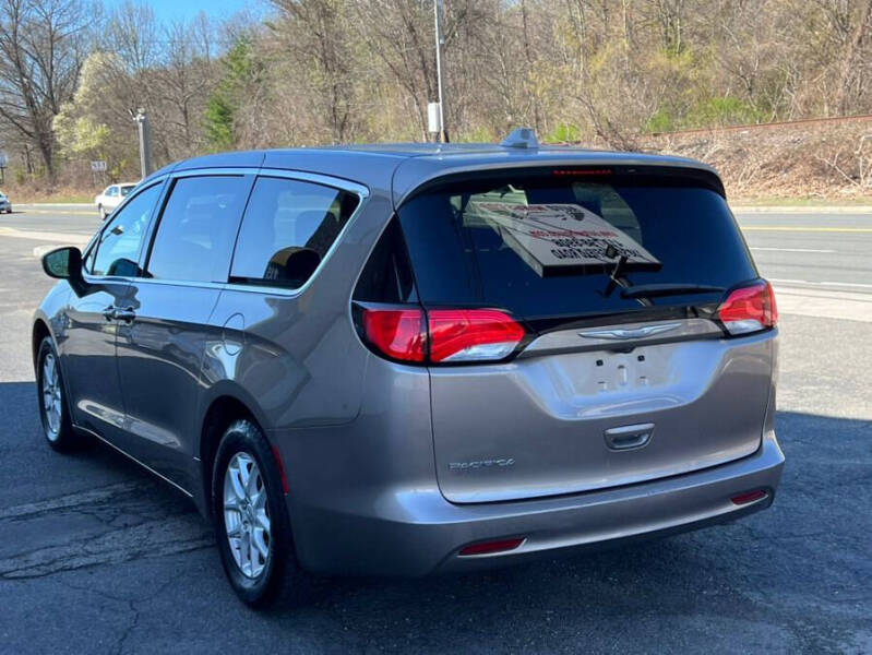 2017 Chrysler Pacifica Touring