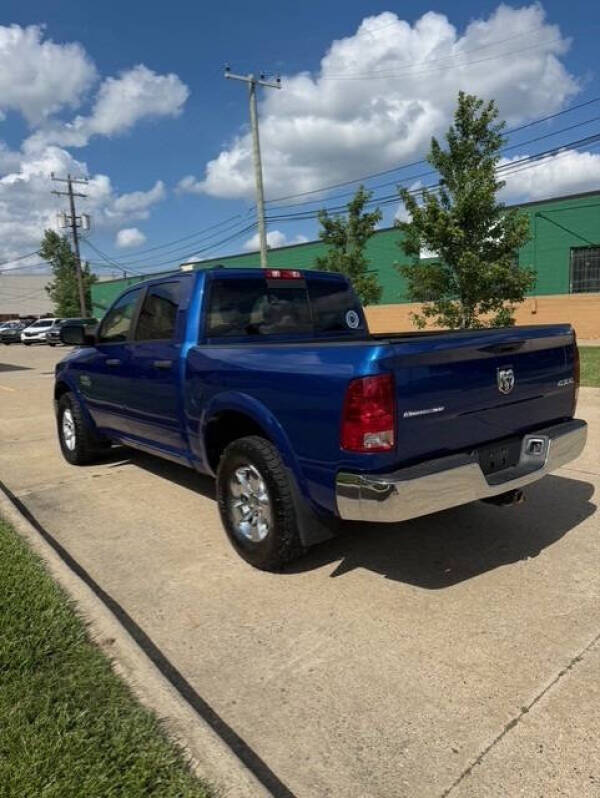 2017 RAM 1500 SLT