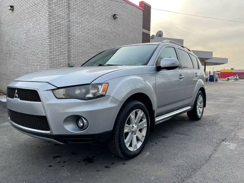 2011 Mitsubishi Outlander for sale at JE Auto Sales LLC in Indianapolis IN