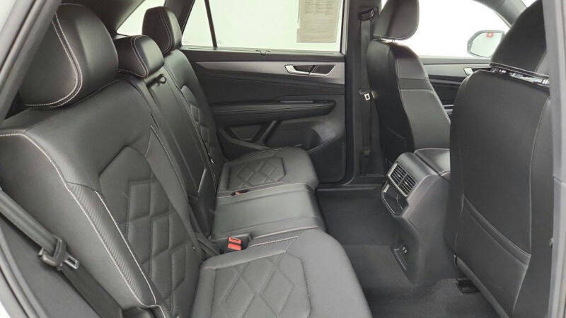 2024 Volkswagen Atlas Cross Sport SE