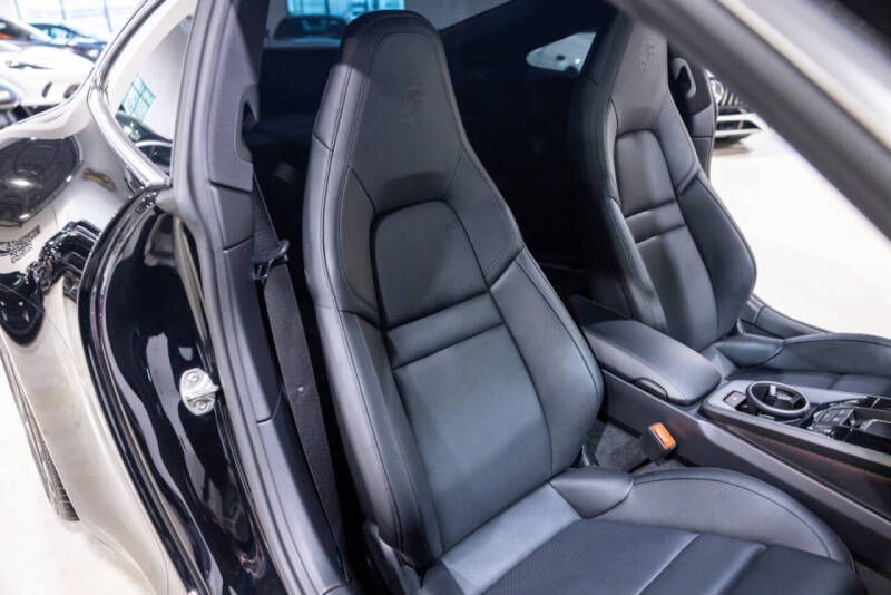 2025 Porsche 911 Carrera