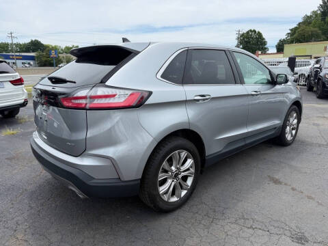 2023 Ford Edge Titanium