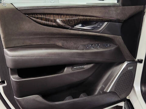 2016 Cadillac Escalade Platinum