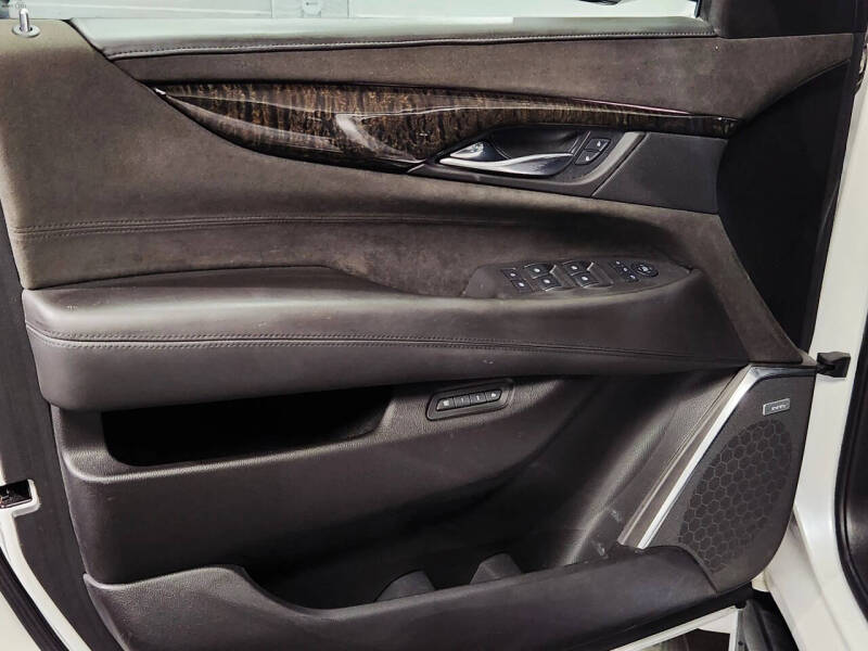 2016 Cadillac Escalade Platinum