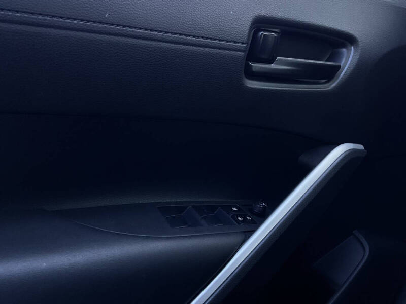 2025 Toyota Corolla Cross LE