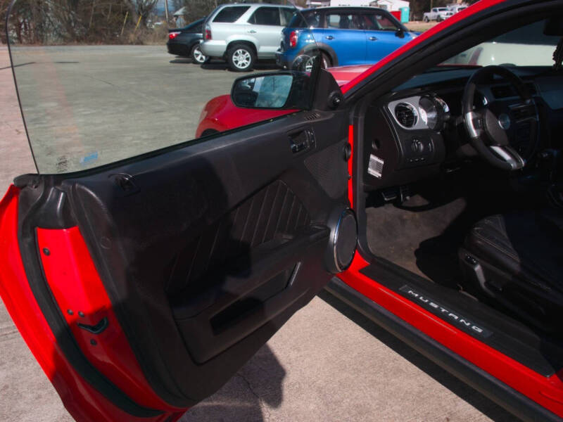 2011 Ford Mustang V6