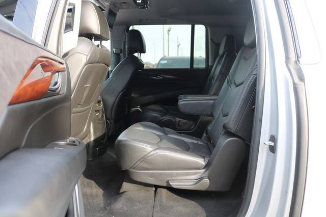 2016 Cadillac Escalade ESV Luxury Collection