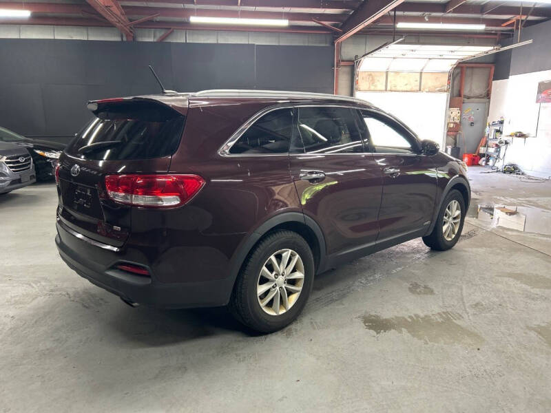 2016 Kia Sorento LX