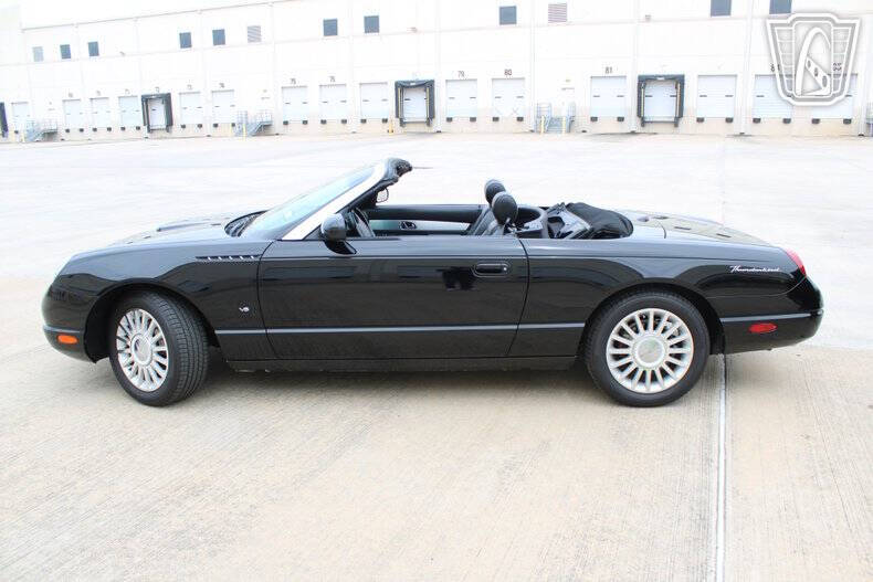 2004 Ford Thunderbird Deluxe