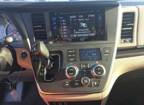 2017 Toyota Sienna
