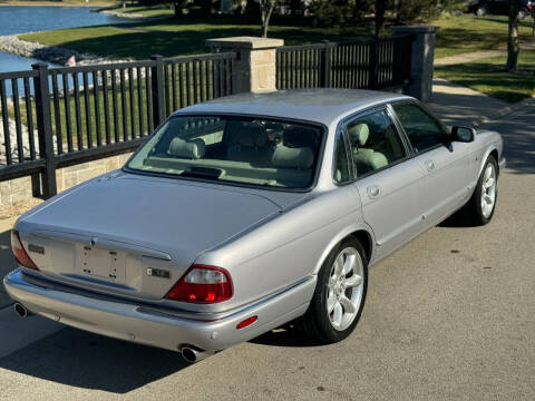 2002 Jaguar XJR 100