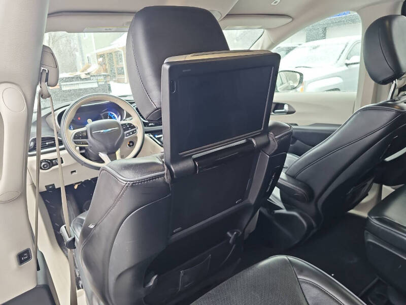 2018 Chrysler Pacifica Hybrid Limited