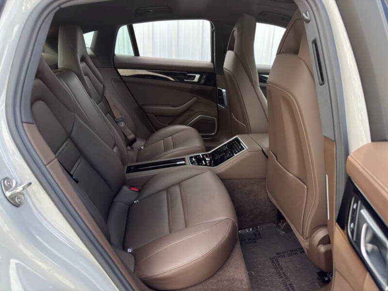 2023 Porsche Panamera 4S E-Hybrid