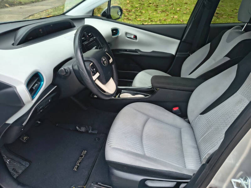 2017 Toyota Prius Three