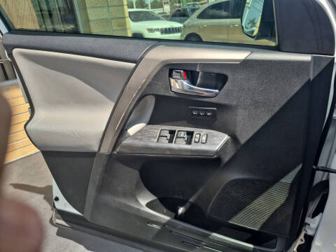 2017 Toyota RAV4 Platinum