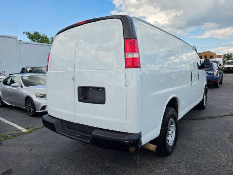 2017 GMC Savana 2500