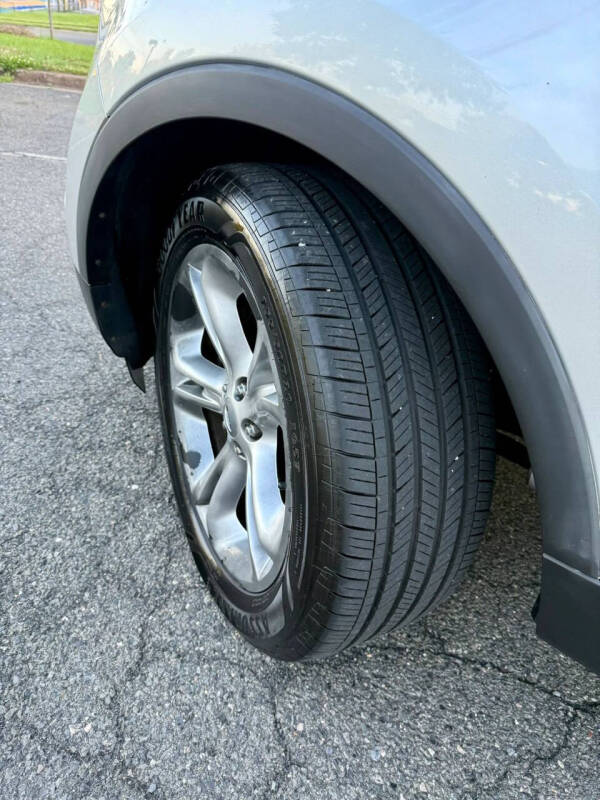 2011 Ford Explorer Limited