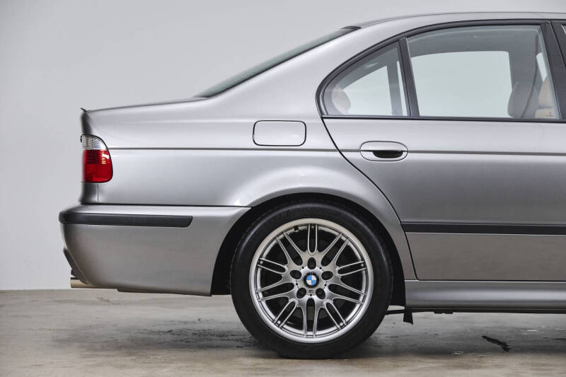 2003 BMW M5
