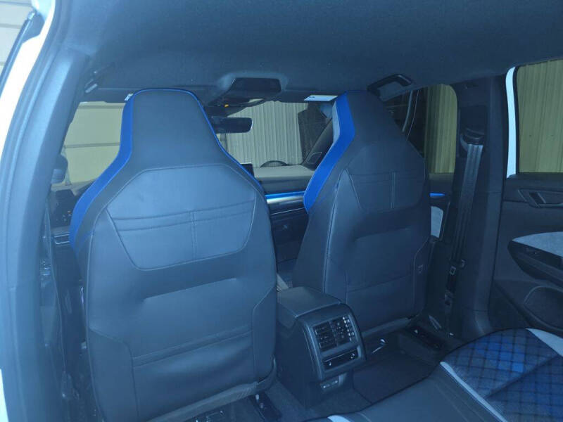 2025 Volkswagen Golf R 4Motion
