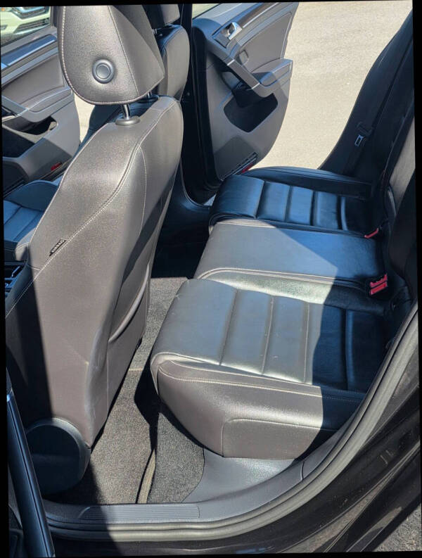 2017 Volkswagen Golf R 4Motion