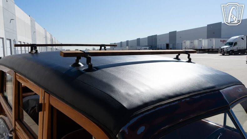 1946 Ford Super Deluxe