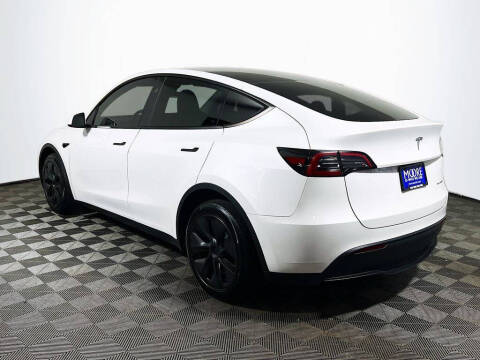 2025 Tesla Model Y Long Range