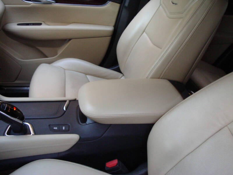 2018 Cadillac XT5 Premium Luxury