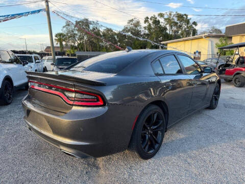 2017 Dodge Charger SXT