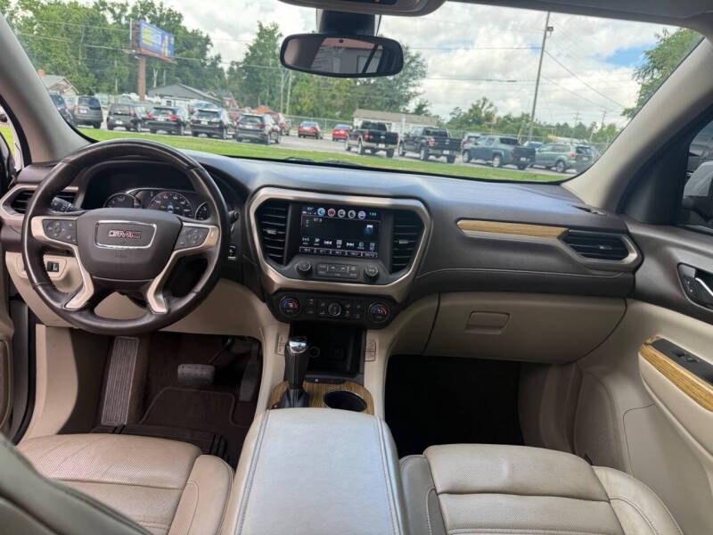 2017 GMC Acadia Denali