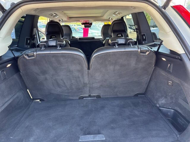 2022 Volvo XC90 T5 Momentum