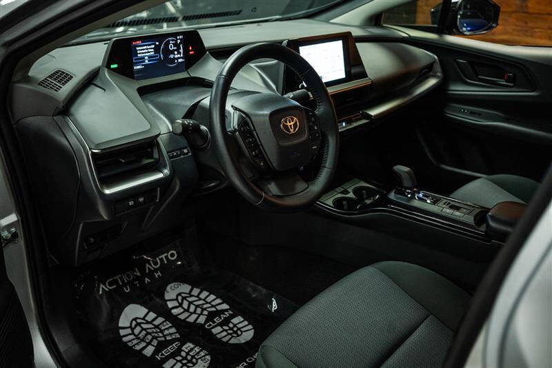 2024 Toyota Prius LE