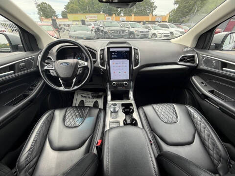 2023 Ford Edge Titanium