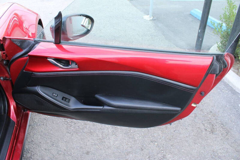 2016 Mazda MX-5 Miata Club