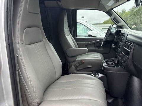 2025 Chevrolet Express 2500