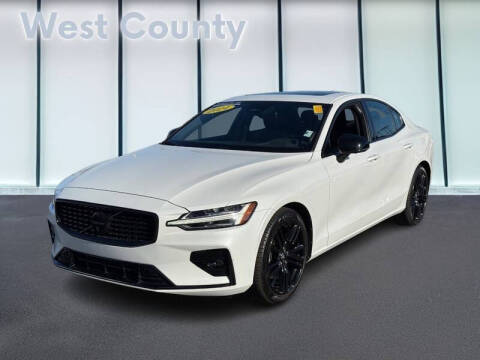 2024 Volvo S60 B5 Plus Black Edition