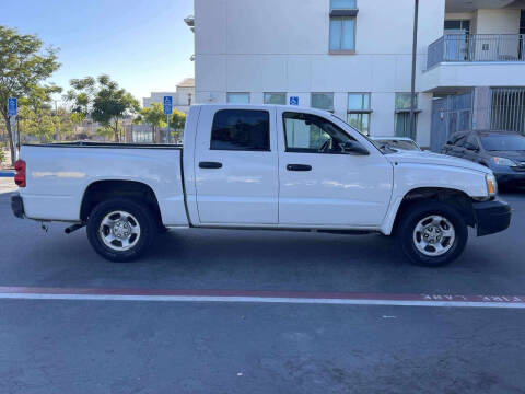 2005 Dodge Dakota ST