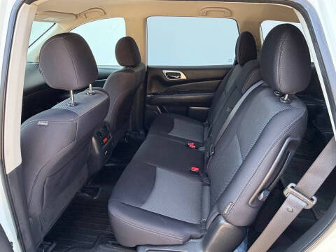 2019 Nissan Pathfinder S