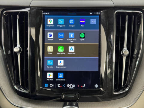 2023 Volvo XC60 B5 Plus Dark Theme