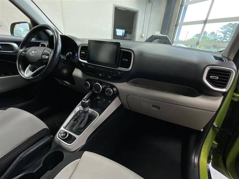 2021 Hyundai Venue SEL