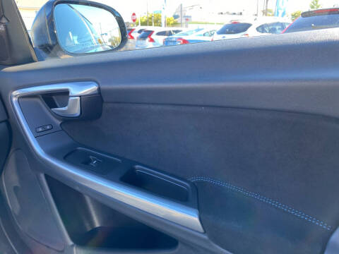 2018 Volvo V60 T6 Polestar