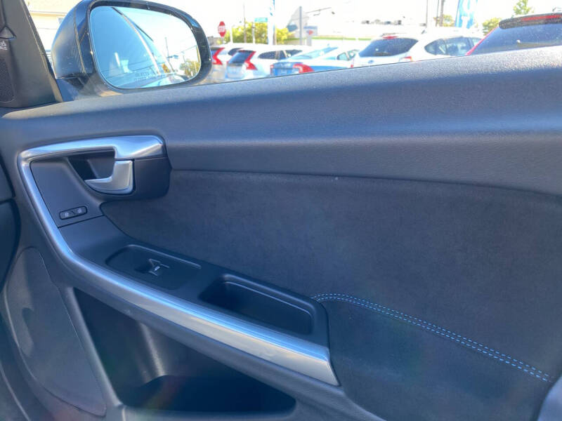 2018 Volvo V60 T6 Polestar