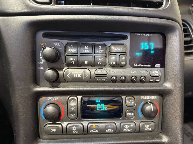 2004 Chevrolet Corvette