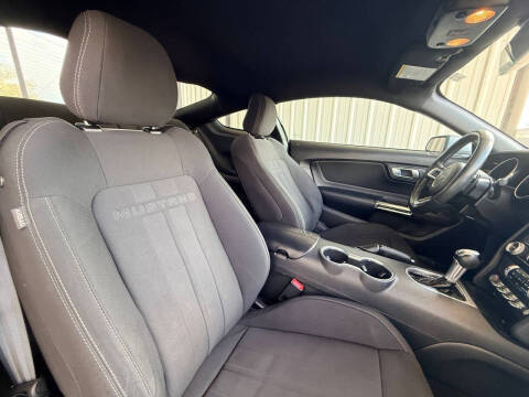 2021 Ford Mustang EcoBoost