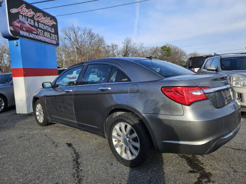 2013 Chrysler 200 Limited