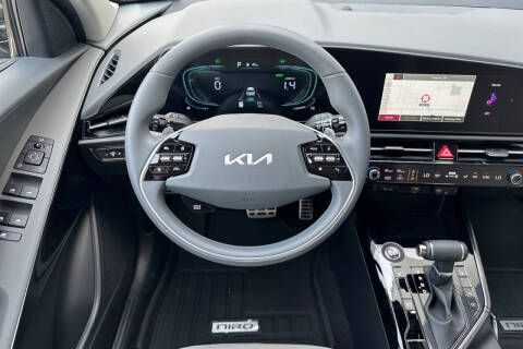 2025 Kia Niro EX Touring