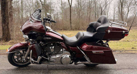 2015 Harley-Davidson® FLHTCUL - Electra Glide®