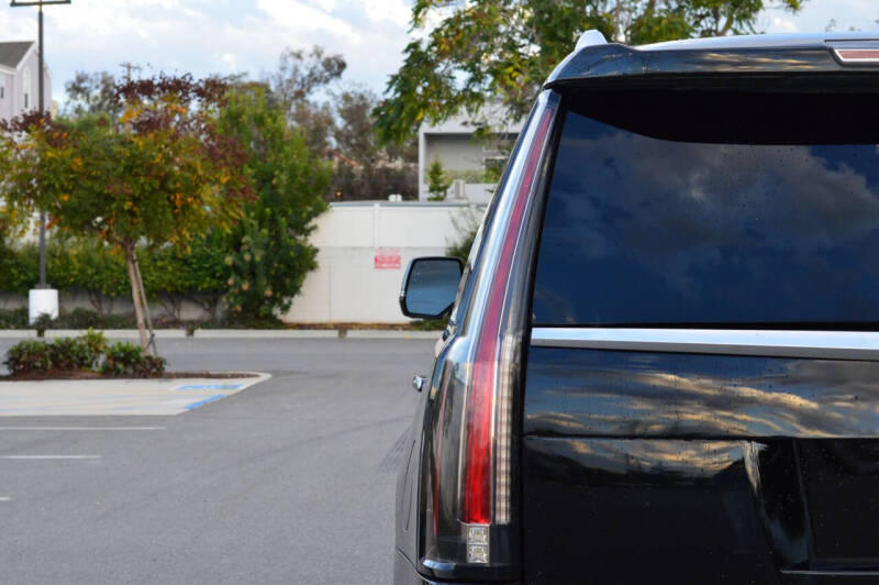 2017 Cadillac Escalade Premium Luxury