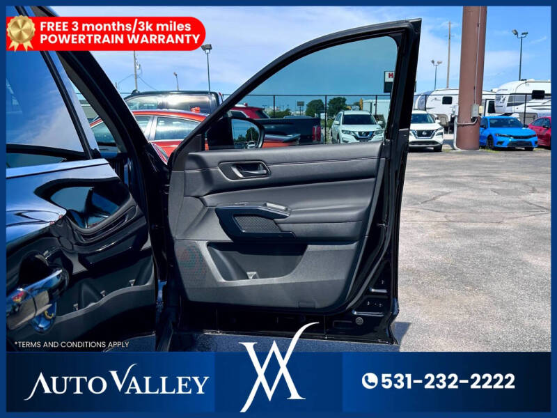 2024 Nissan Pathfinder S