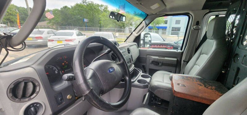 2010 Ford E-Series E-250