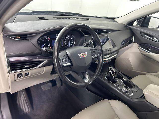 2023 Cadillac XT4 Luxury